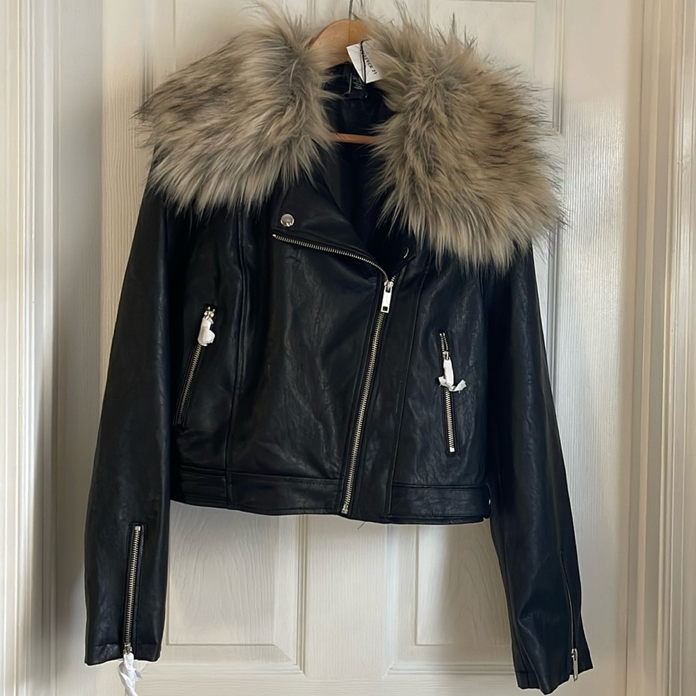 Black Vegan Leather biker style jacket w/detachable Faux Fur Collar
